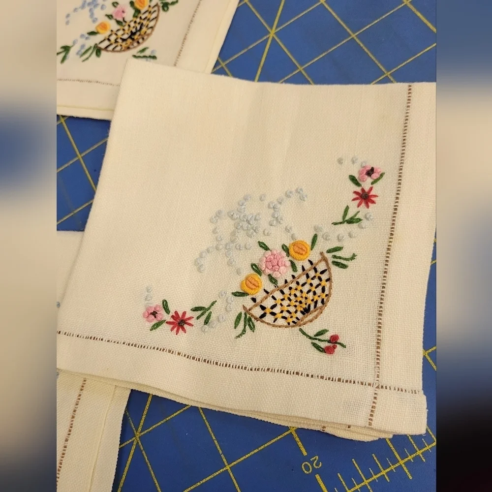 Bundle of 4 Vintage Embroidered Floral Basket 10